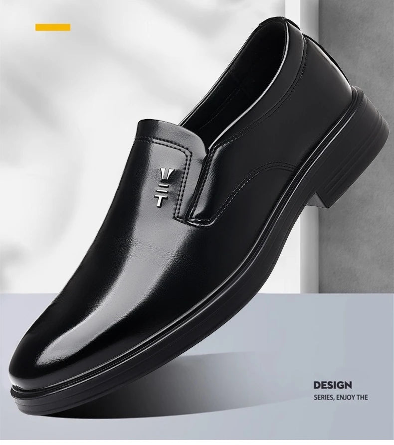 2025 Spring New Designer Leather Shoes for Men Solid Color Fashion Business Casual Shoes Male Retro Black Dress Shoe Man