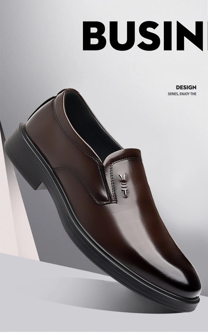 2025 Spring New Designer Leather Shoes for Men Solid Color Fashion Business Casual Shoes Male Retro Black Dress Shoe Man