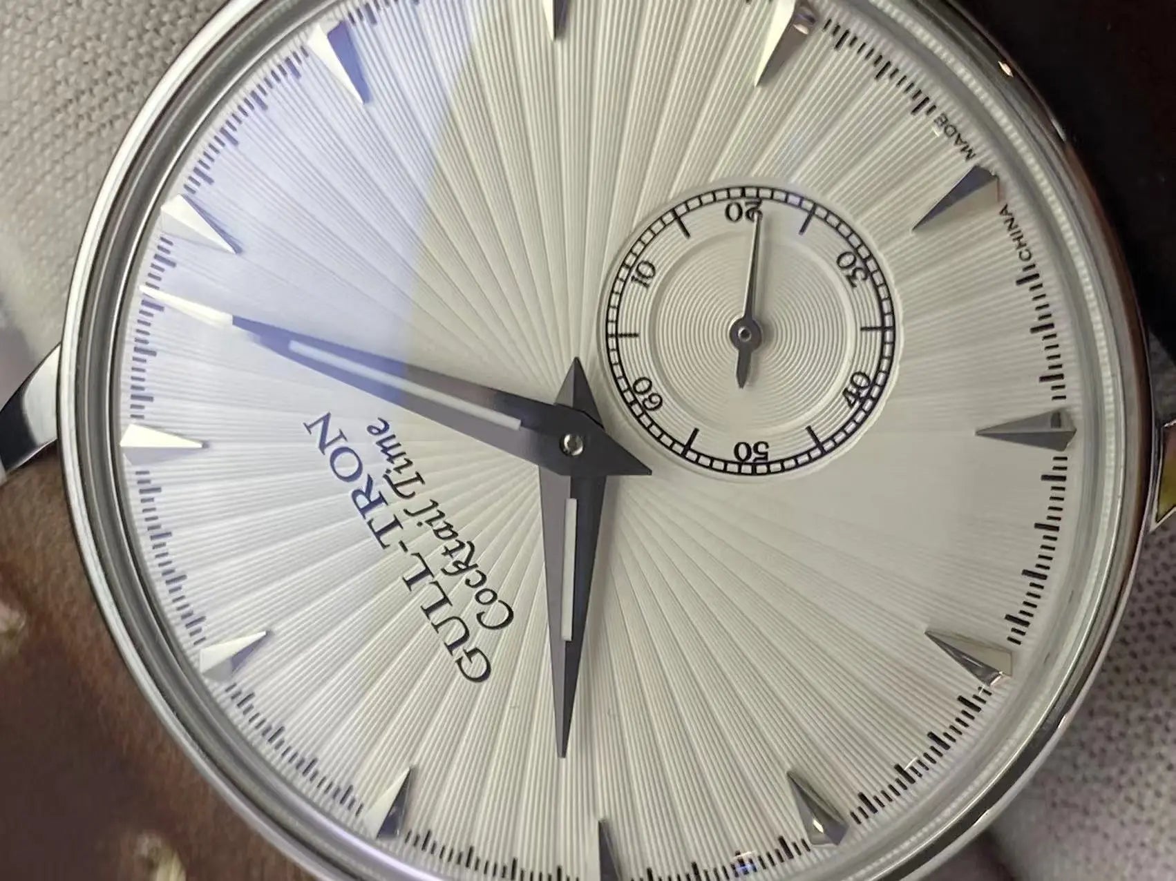 Small 38MM vintage ivory white manual winding mechanical men's watch bubble mirror cocktail series ultra-thin shell Halvanstrap