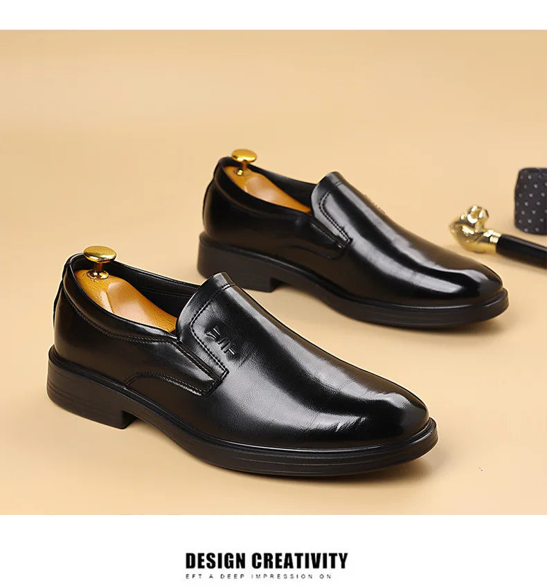 2025 Spring New Designer Leather Shoes for Men Solid Color Fashion Business Casual Shoes Male Retro Black Dress Shoe Man
