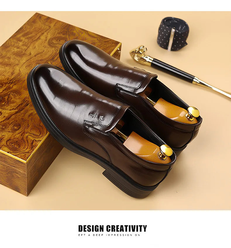 2025 Spring New Designer Leather Shoes for Men Solid Color Fashion Business Casual Shoes Male Retro Black Dress Shoe Man