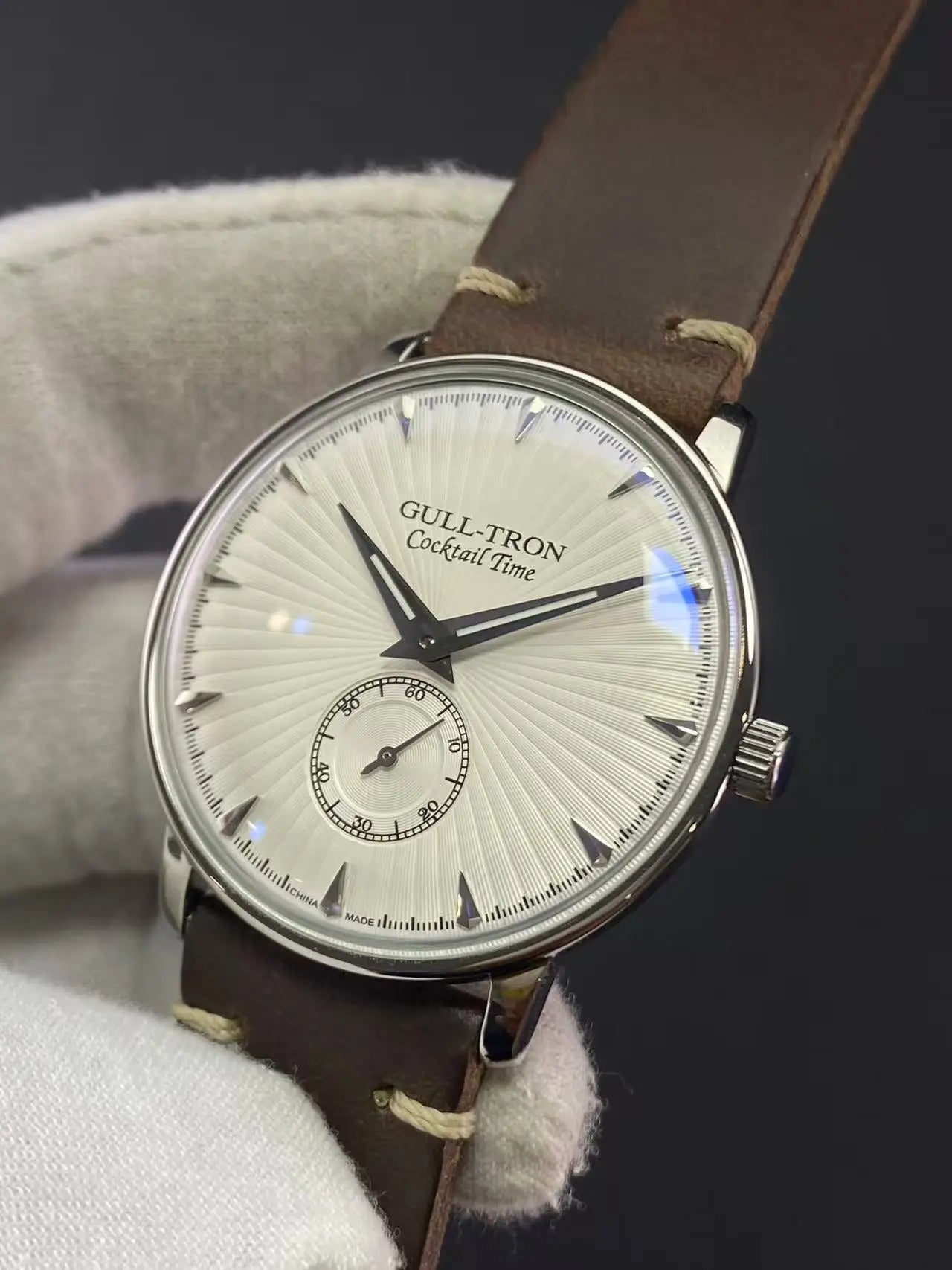 Small 38MM vintage ivory white manual winding mechanical men's watch bubble mirror cocktail series ultra-thin shell Halvanstrap