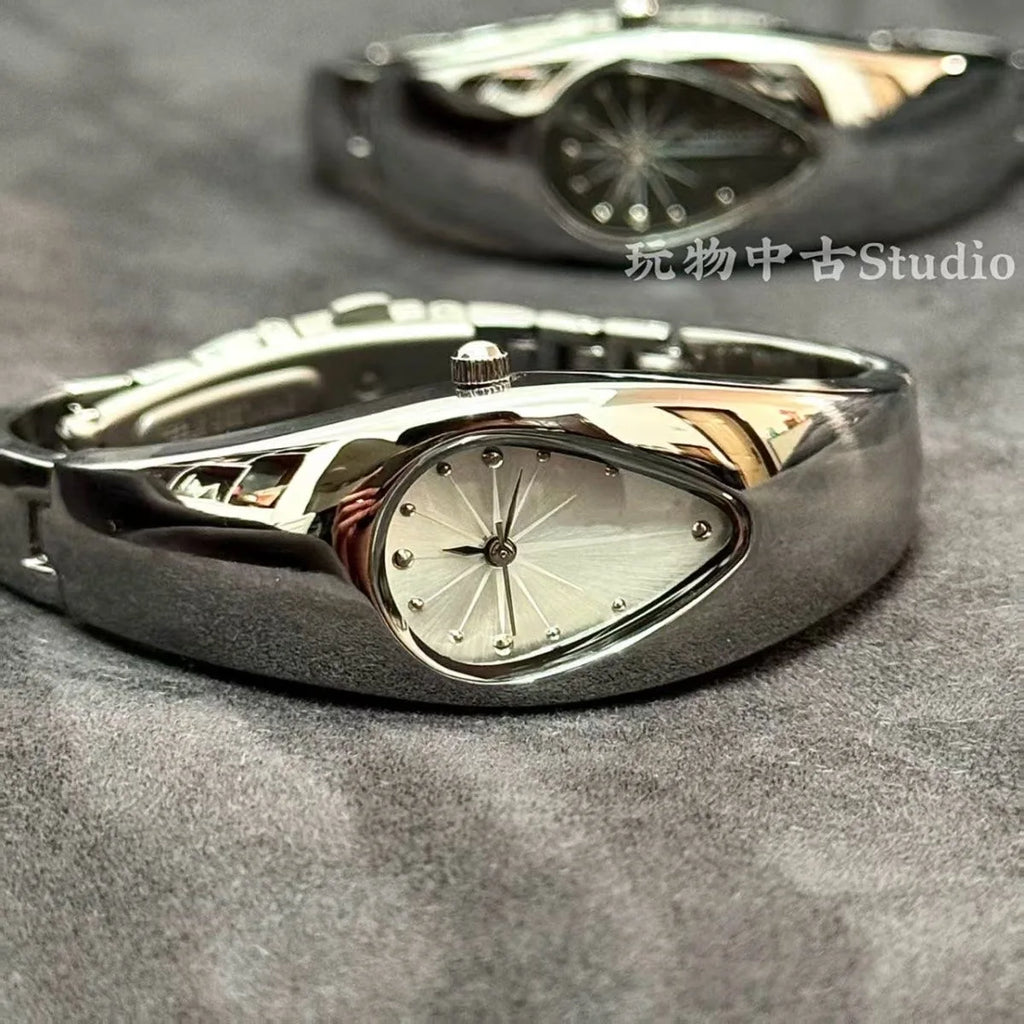 Water drop watch future technology wind millennium space design y2k retro watch niche accessories wear watch