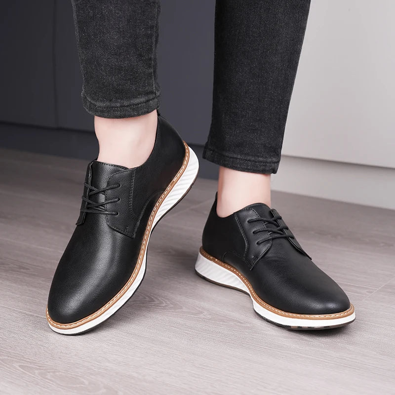 New trade plus size men's business dress shoes for 2025, comfortable, trendy, fashionable and casual leather shoes
