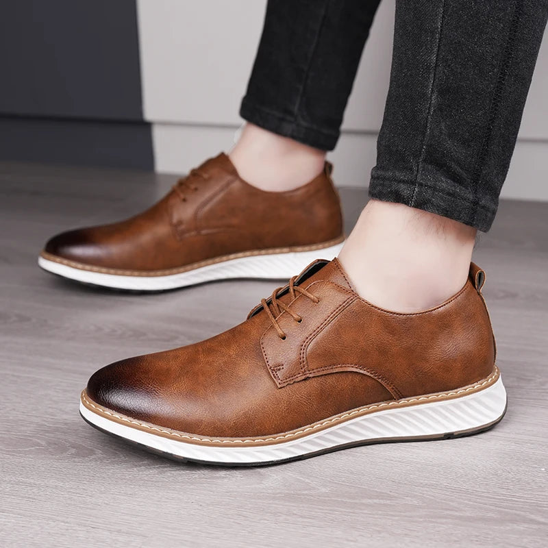 New trade plus size men's business dress shoes for 2025, comfortable, trendy, fashionable and casual leather shoes
