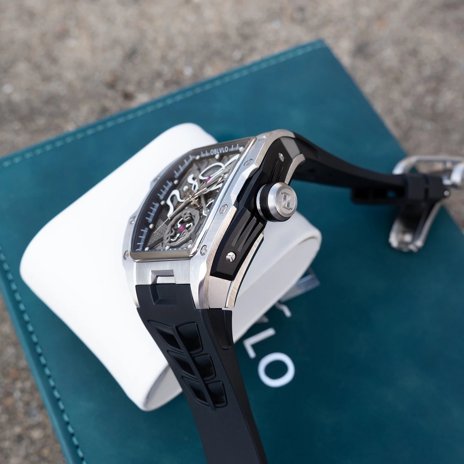 OBLVLO Top Luxury Men's Designer Skeleton Watc Fashion Tonneau Super Luminous Rubber Band Automatic Watches Relojes ZM