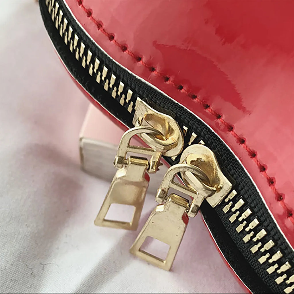 1pc Niche Red Lip Shaped Chain Bag, Novelty Mini Shoulder Bag, Women's Stylish Zipper Bag