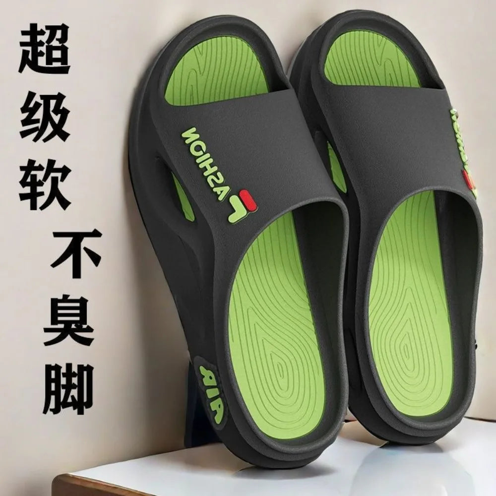 Men's sports slippers for summer, men's new style, trendy outdoor wear, beach fashion, thick soled indoor sandals
