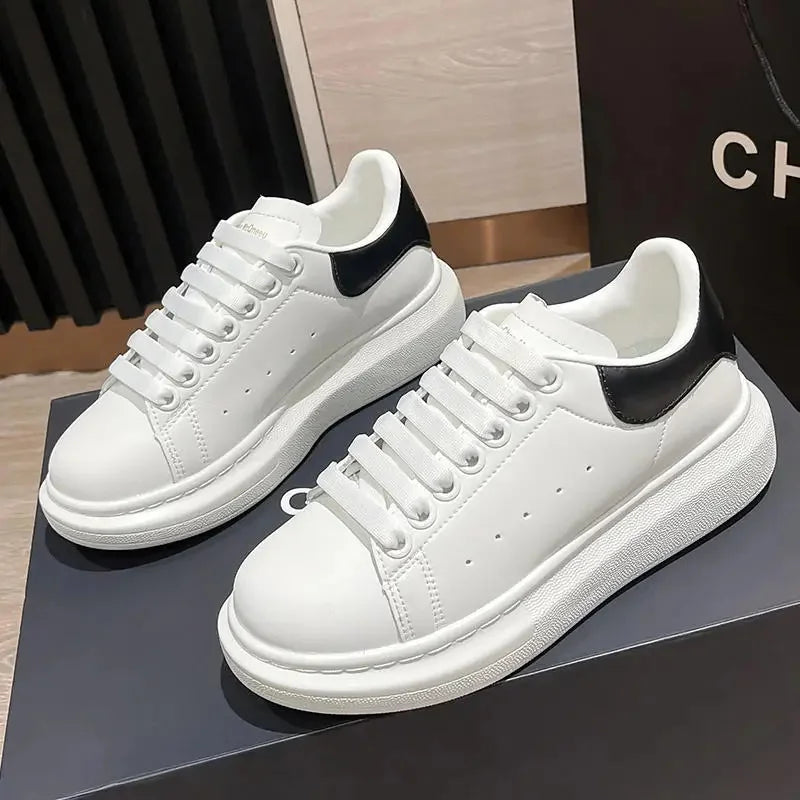 Men's Casual Leather Shoes Breathable Trendy Flat Sneakers Comfortable Spring Seasonal Flats Fashionable All-White Sneakers