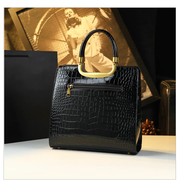 High-grade light luxury handbag