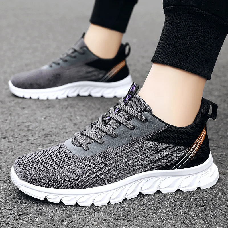Men's Sports Shoes New Summer Fashionable Casual Sports Shoes Men's Soft-Soled Anti-Slip Lightweight Mesh Running Shoes