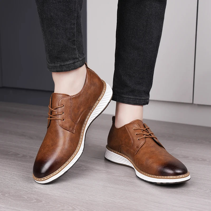 New trade plus size men's business dress shoes for 2025, comfortable, trendy, fashionable and casual leather shoes