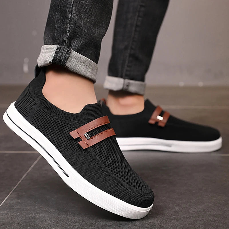 New Men Sports Shoes Mesh Breathable Casual Shoes Outdoor EVA Soft-Soled Walking Shoes Lightweight Comfortable Men Sports Shoes