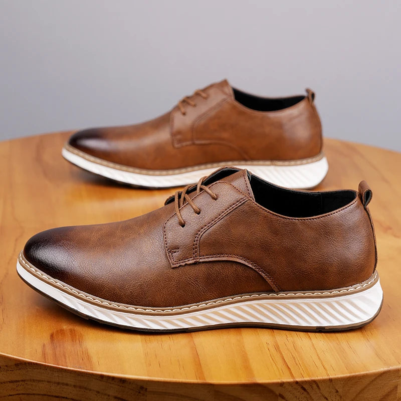 New trade plus size men's business dress shoes for 2025, comfortable, trendy, fashionable and casual leather shoes